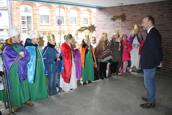 Sternsinger besuchten Rathaus 1