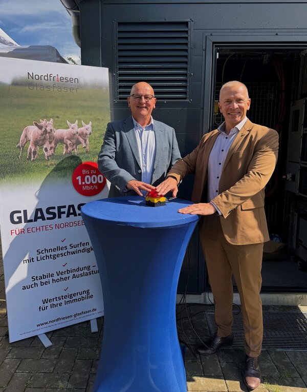 Glasfaser Red Button Dreim&uuml;hlen, R&ouml;demis, Norderschlag