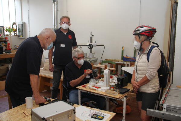 Offene Hinterh&ouml;fe: Repair Caf&eacute;