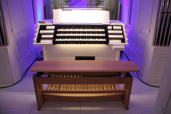 Festgottesdienst: Orgel-Tastatur